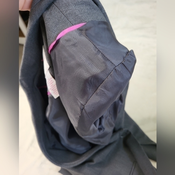 CANDIES Blazer. Ladies Size Large. Dark Grey. Built in Shoulder Pads - Picture 10 of 10